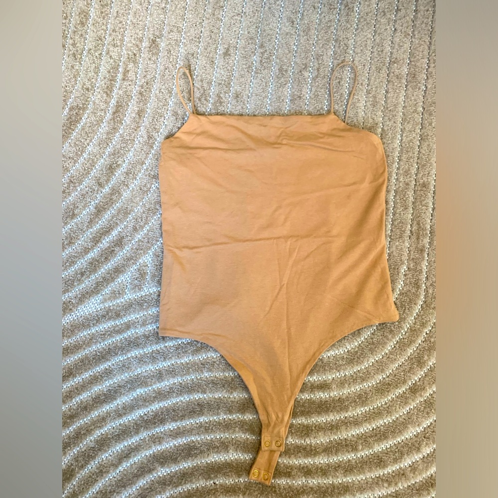 Banana Republic tan bodysuit NEW medium